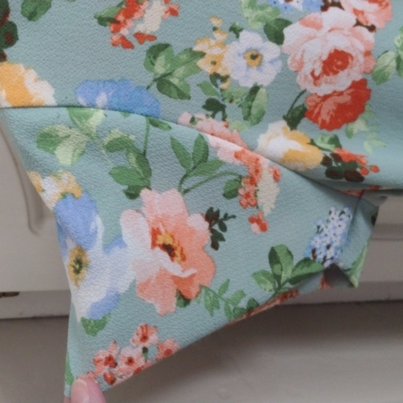 New Wilde Green floral Print Blouse Size XL - Picture 4 of 8